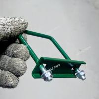 Крепежная скоба для  3д сетки забора 50х50 RAL 6005 (зеленый)